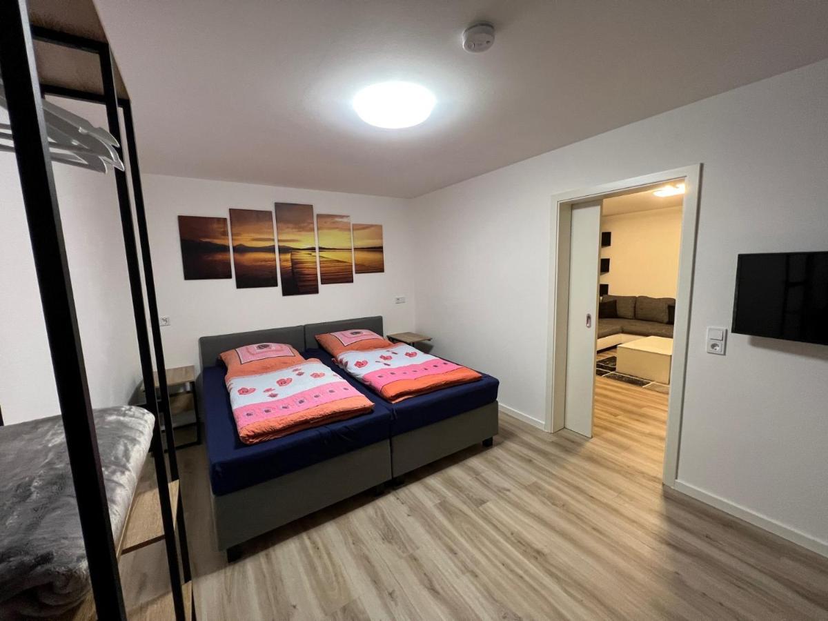 Ferienwohnung Raiffeisenstrasse -Gross- โอเบิร์นบวร์ก อัม มาน ภายนอก รูปภาพ