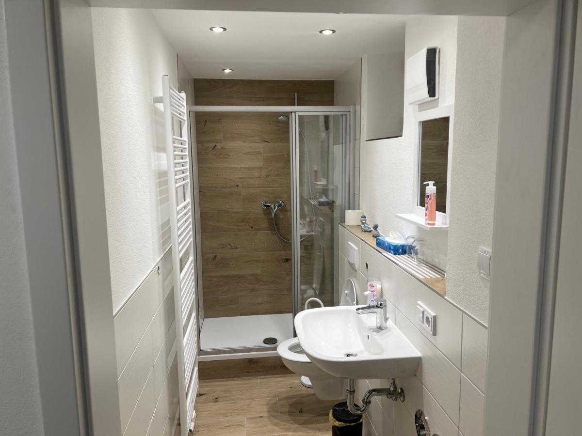 Ferienwohnung Raiffeisenstrasse -Gross- โอเบิร์นบวร์ก อัม มาน ภายนอก รูปภาพ
